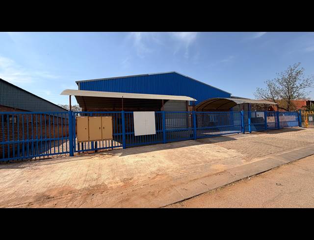 750M² WAREHOUSE TO LET IN ROSSLYN